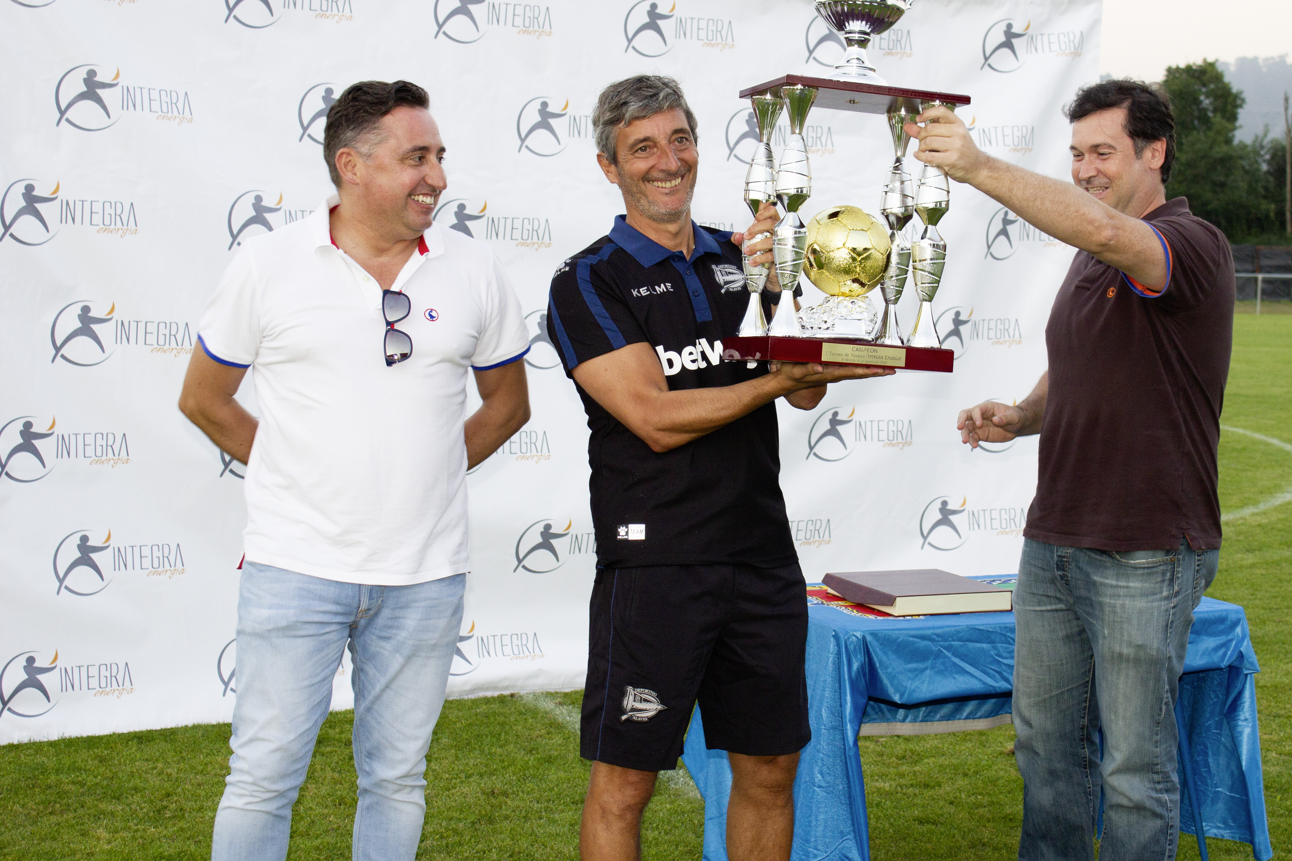 El Alavés se apunta al I Torneo de Verano Integra Energía